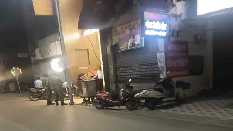 डोमिनोज में RPF का छापा, 5 स्टॉफ संदिग्ध मिले