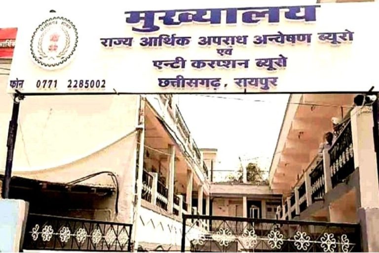 ईओडब्ल्यू ने 6020 पन्नों का पेश किया चालान, छह अन्य के नाम भी शामिल…